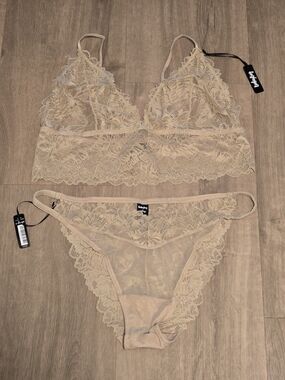 New w/ Tags - BootyBag Lace Bralette & Bikini Set in Beige - Size XL & XXL